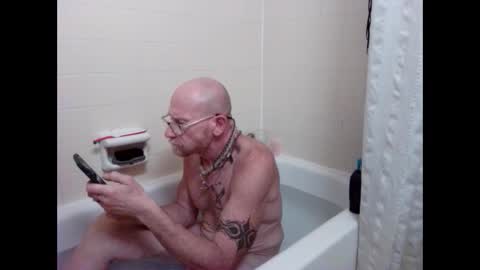 Snapshot of i1nt2fuk chatting on 18, 9, 2025 i1nt2fuk online show from 18, 9, 2025