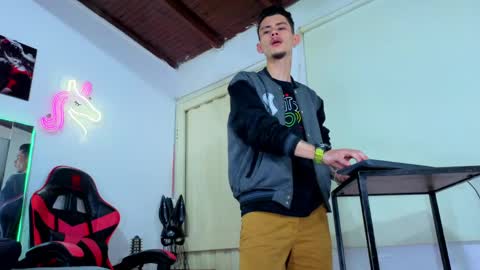 kelvis online show from 21, 4, 2026