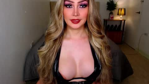 QUEEN SUSSIE BROWN online show from 17, 1, 2026