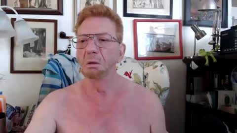 Snapshot of i_submissive_slut chatting on 9, 9, 2025 ImYourBitch online show from 9, 9, 2025