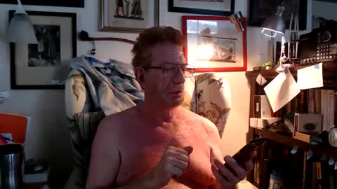 Snapshot of i_submissive_slut chatting on 18, 9, 2025 ImYourBitch online show from 18, 9, 2025
