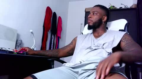 Mr H Independent model online show from 26, 11, 2025