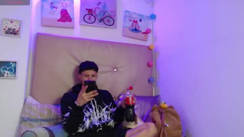 iam_lukas__ online show from 23, 12, 2025