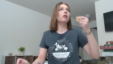 Lexi Love  online show from 1, 12, 2025