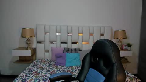Snapshot of iamcharlotte19 chatting on 20, 7, 2026 Charlotte online show from 20, 7, 2026