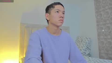 Juliiiiian online show from 6, 3, 2025