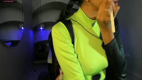 Nayuta online show from 5, 3, 2025