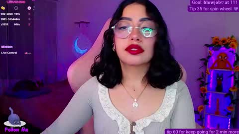 Snapshot of iamveroo chatting on 12, 9, 2025 Veronica NDEPENT MODEL online show from 12, 9, 2025