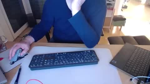 iandy12 online show from 20, 4, 2026