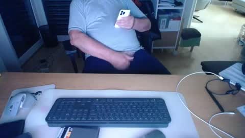 Snapshot of iandy12 chatting on 6, 7, 2026 iandy12 online show from 6, 7, 2026