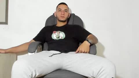 Snapshot of iandygrasso chatting on 24, 12, 2024 iandygrasso online show from 24, 12, 2024