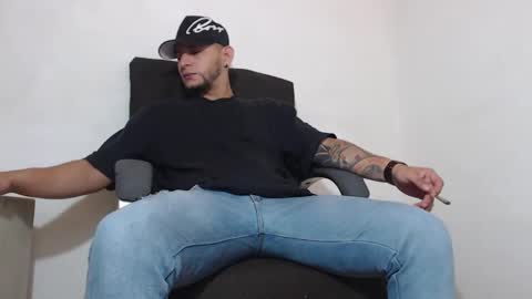 Snapshot of iandygrasso chatting on 17, 1, 2025 iandygrasso online show from 17, 1, 2025