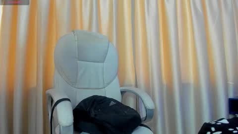 ian  online show from 6, 10, 2025