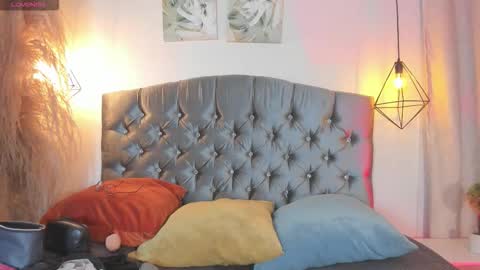 ian  online show from 18, 10, 2025