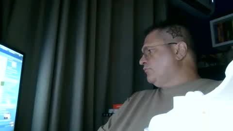 Snapshot of icanrealiseyourdreams chatting on 20, 9, 2025 Experiment online show from 20, 9, 2025