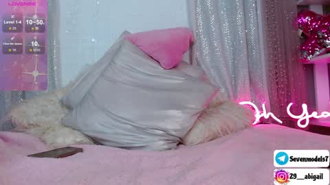 ice_y_abigail online show from 2, 12, 2024