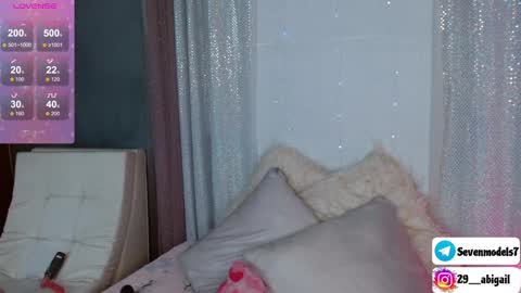ice_y_abigail online show from 13, 12, 2024