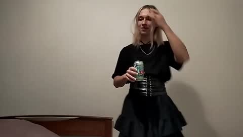 Jade online show from 5, 11, 2025