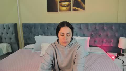 Icy online show from 4, 2, 2025