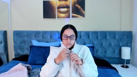 Icy online show from 9, 3, 2025