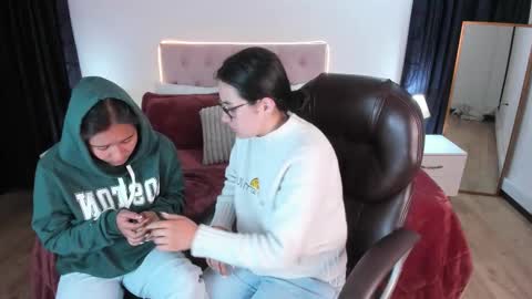 Icy online show from 5, 11, 2025