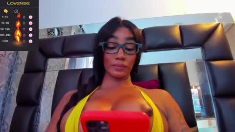 Snapshot of idarasmith_ chatting on 2, 3, 2025 Idara Smith online show from 2, 3, 2025
