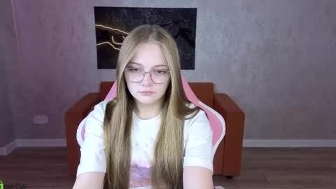 Snapshot of idarowe chatting on 5, 6, 2026 IdaRowe online show from 5, 6, 2026