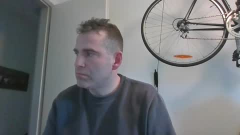 idontknowwhy1 online show from 16, 12, 2024