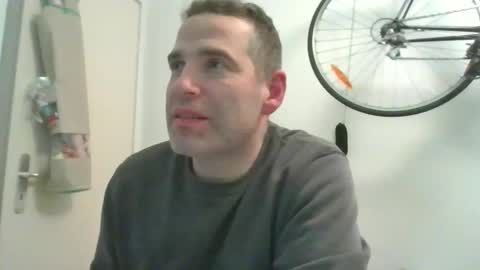 idontknowwhy1 online show from 3, 1, 2025