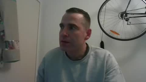 idontknowwhy1 online show from 31, 1, 2025