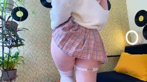 Emmy  help me reach 100 thumbs up online show from 10, 3, 2025