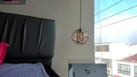 Isabella online show from 14, 4, 2026