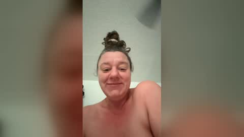 ilanamumma online show from 9, 6, 2026