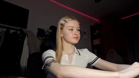 ShyLuna online show from 19, 2, 2026