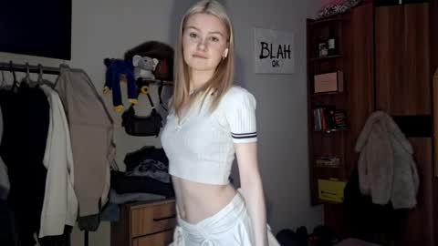 ShyLuna online show from 28, 3, 2026