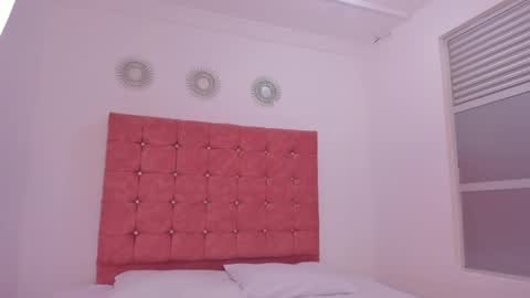 LILY online show from 11, 4, 2026