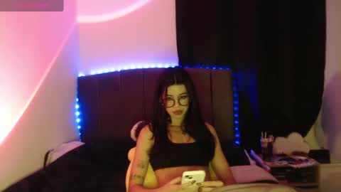 Ily Bea online show from 4, 10, 2025