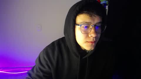 Snapshot of im__noah chatting on 5, 3, 2025 im__noah online show from 5, 3, 2025