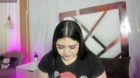 Snapshot of im_bunny__ chatting on 27, 4, 2026 im_bunny__ online show from 27, 4, 2026