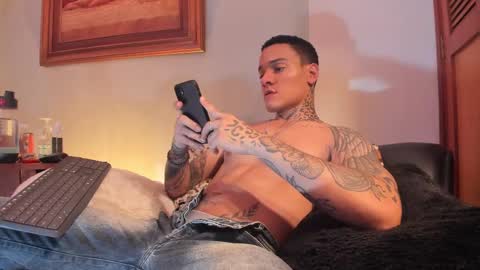 im_dominike online show from 13, 2, 2025