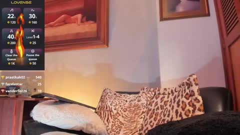 im_dominike online show from 1, 3, 2025