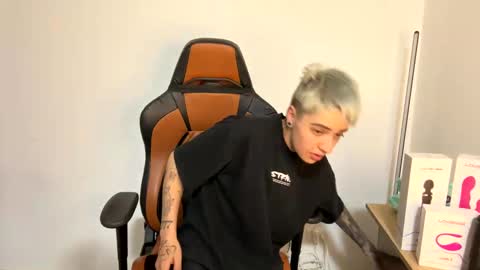 Laia online show from 9, 2, 2025