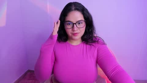 mei mei uwu online show from 23, 9, 2025