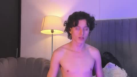 Perseo - Help me with 50 thumbs up online show from 13, 12, 2025