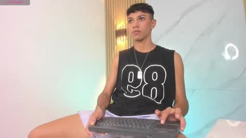 Snapshot of im_sebaslopez chatting on 24, 12, 2024 im_sebaslopez online show from 24, 12, 2024