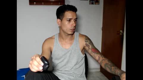 im_taylor24 online show from 22, 11, 2025