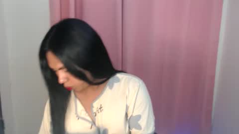 Snapshot of im_ur_girl_demure chatting on 4, 5, 2026 kyline online show from 4, 5, 2026