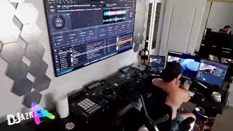 Snapshot of imdjazra chatting on 27, 6, 2026 DJ Azra online show from 27, 6, 2026