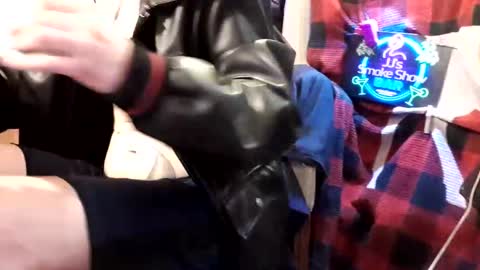 Snapshot of imglorious1 chatting on 6, 1, 2025 JJ online show from 6, 1, 2025