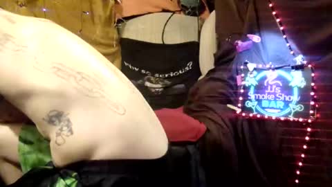 Snapshot of imglorious1 chatting on 2, 2, 2025 JJ online show from 2, 2, 2025